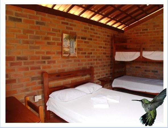 Pousada Beija Flor Icapuí Quarto foto